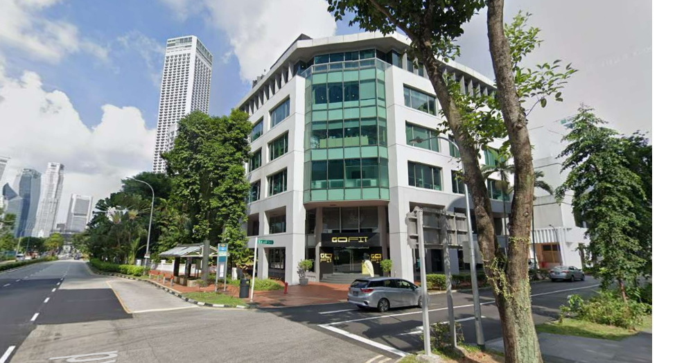 Street view of 11 Beach Road.